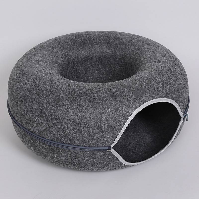 All-Season Round Felt Cat Nest